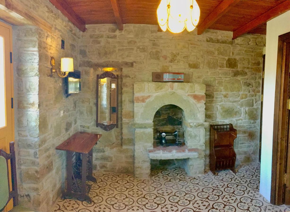 Sari Keçı Taş Otel İmroz Extérieur photo