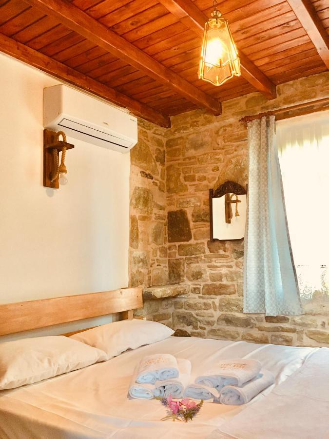 Sari Keçı Taş Otel İmroz Extérieur photo