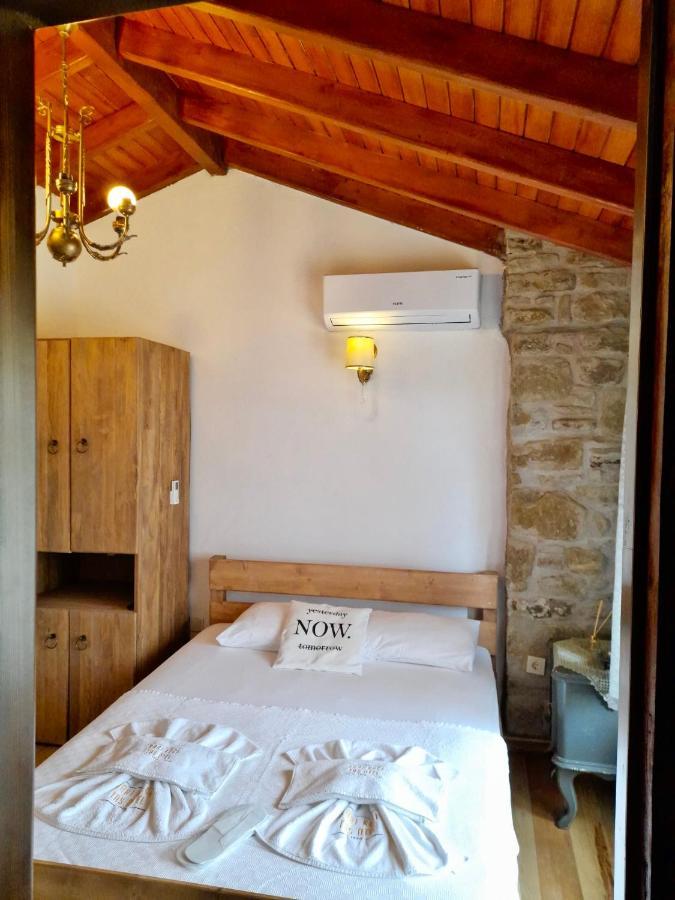 Sari Keçı Taş Otel İmroz Extérieur photo